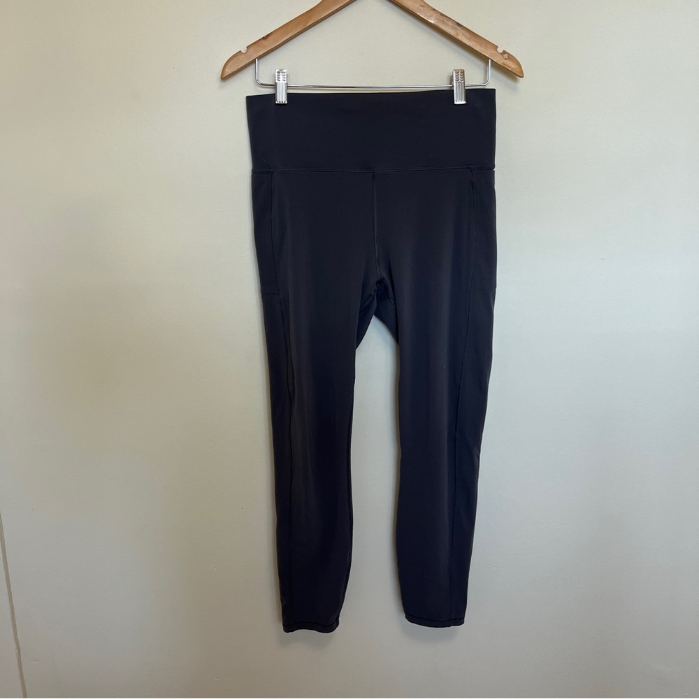 Vuori Studio Pocket Leggings Charcoal Navy Color Size M